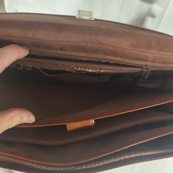 Leather Brown Briefcase / Messenger Bag Vintage 20" X 13" X 10" Tannery West - Picture 9 of 12